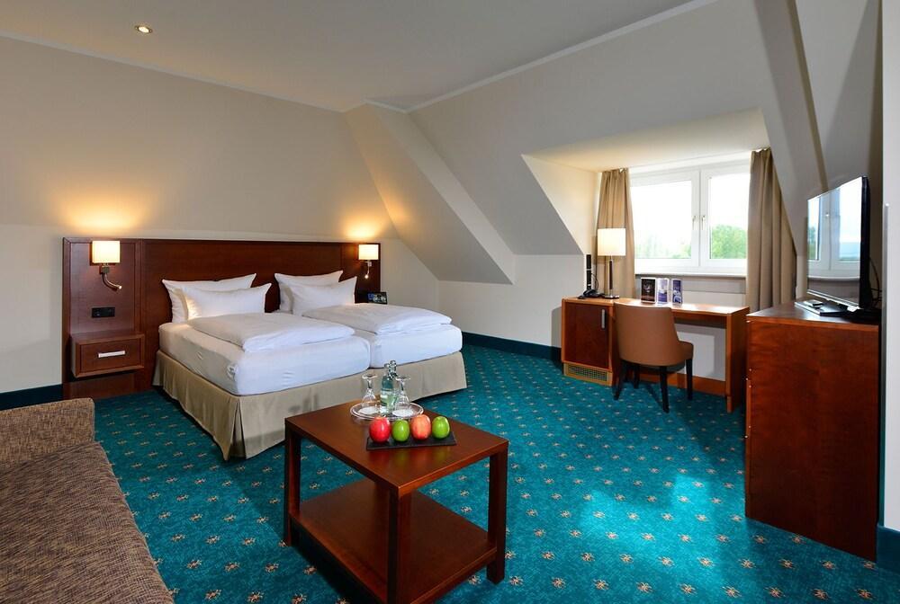 Hotel Der Lindenhof Gotha Ngoại thất bức ảnh