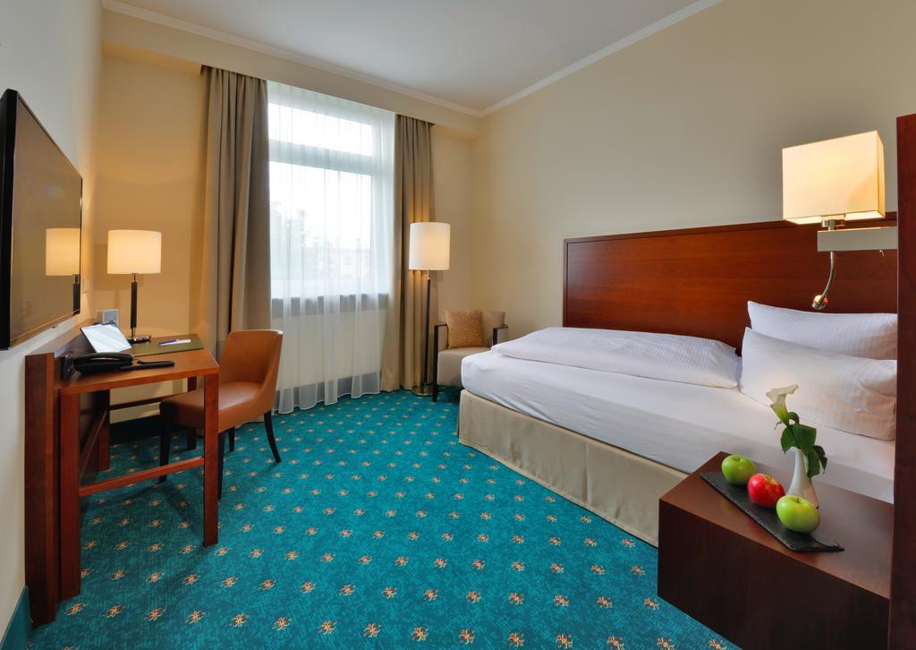 Hotel Der Lindenhof Gotha Ngoại thất bức ảnh