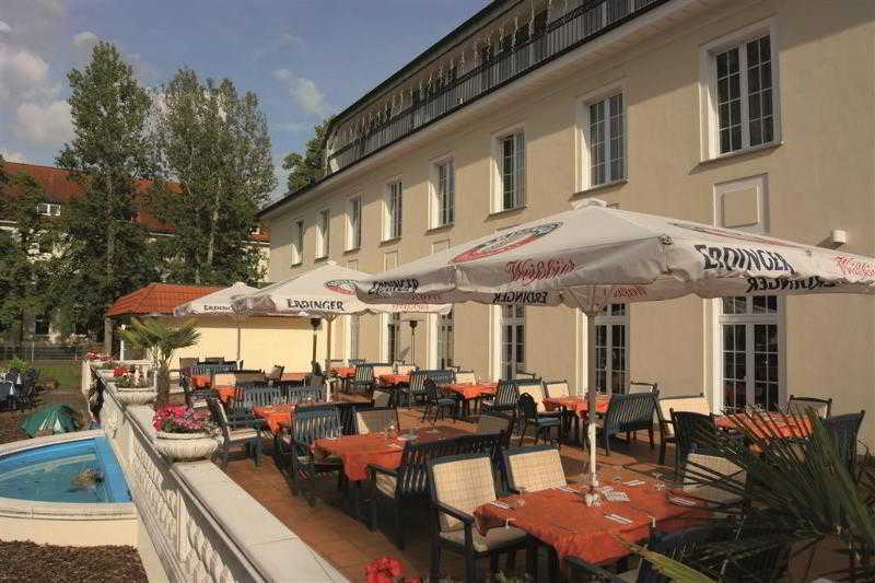 Hotel Der Lindenhof Gotha Ngoại thất bức ảnh