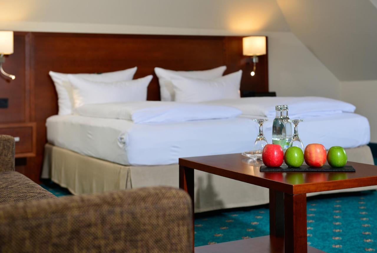 Hotel Der Lindenhof Gotha Ngoại thất bức ảnh